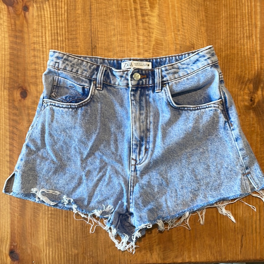 ZARA high waisted shorts size 6